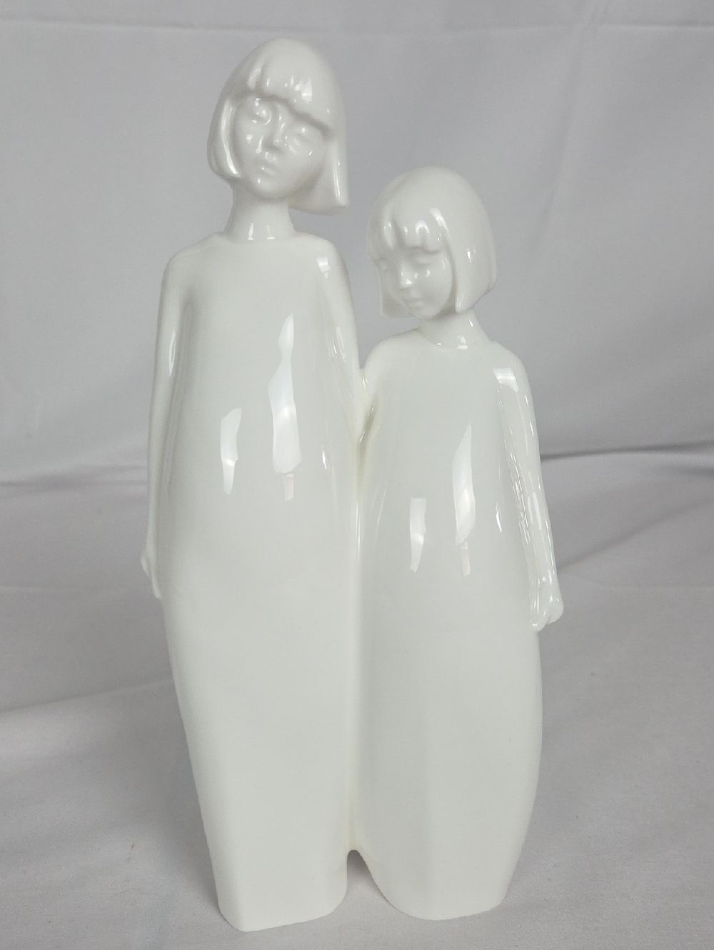 Royal Doulton Sisters...H.N 3018 ..1983...